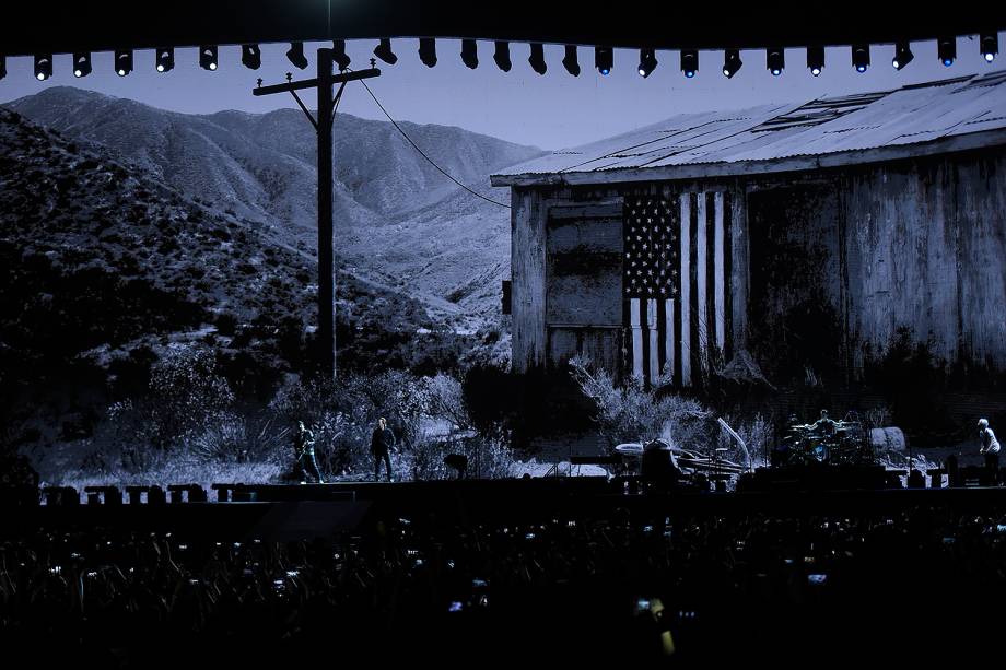 A banda irlandesa U2 se apresenta no estádio do Morumbi, em São Paulo, como parte da turnê em que celebra os 30 anos do disco "The Joshua Tree" - 19/10/2017