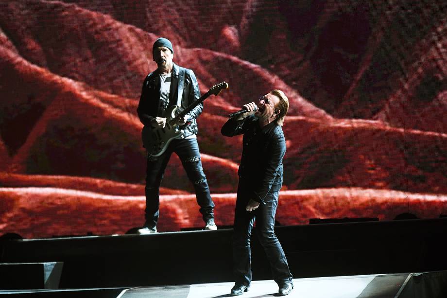 A banda irlandesa U2 se apresenta no estádio do Morumbi, em São Paulo, como parte da turnê em que celebra os 30 anos do disco "The Joshua Tree" - 19/10/2017 A banda irlandesa U2 se apresenta no estádio do Morumbi, em São Paulo, como parte da turnê em que celebra os 30 anos do disco "The Joshua Tree" - 19/10/2017