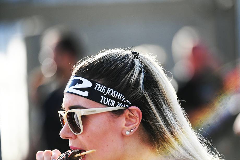 Movimentação de fãs da banda U2 em frente ao Estádio Cícero Pompeu de Toledo (Morumbi), zona sul de São Paulo (SP) - 19/10/2017 Movimentação de fãs da banda U2 em frente ao Estádio Cícero Pompeu de Toledo (Morumbi), zona sul de São Paulo (SP) - 19/10/2017