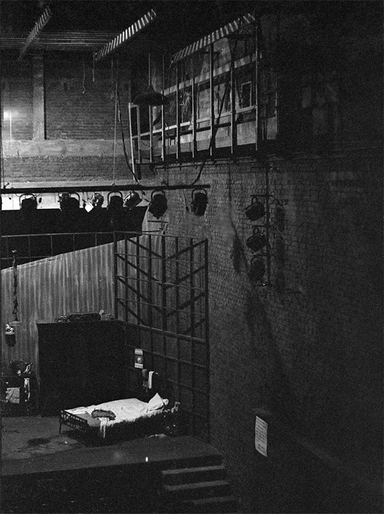 Vista desde a cabine técnica para o palco giratório (1968) Vista desde a cabine técnica para o palco giratório (1968)