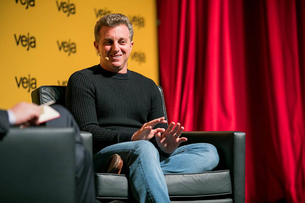 Luciano Huck_VEJAAamarelasAOVIVO-2945