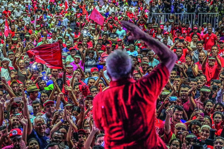 Em caravana, Lula participou de ato na cidade de Altos, no Piauí.