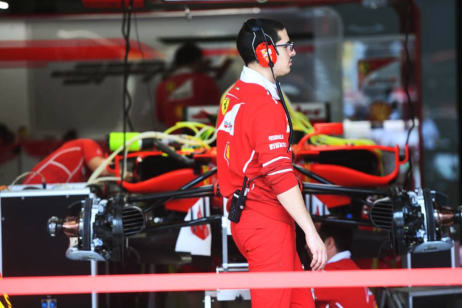 Movimentação no Autódromo de Interlagos antes do início dos treinos para o Grande Prêmio do Brasil de Fórmula 1