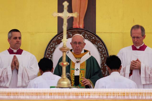 Papa Francisco Lidera uma missa no estádio de esportes Kyaikkasan, em Rangum, no Myanmar - 29/11/2017 Papa Francisco Lidera uma missa no estádio de esportes Kyaikkasan, em Rangum, no Myanmar - 29/11/2017