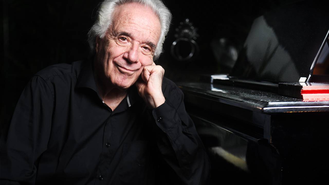 O maestro João Carlos Martins