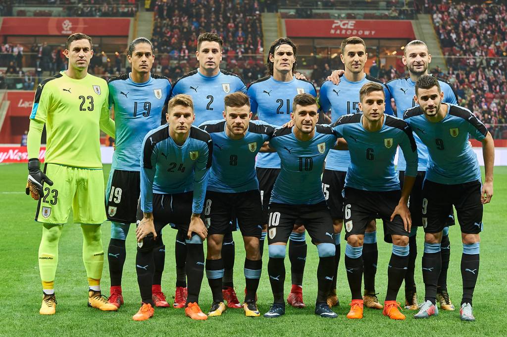 WARSAW, POLAND - NOVEMBER 10: (L-R) Edison Cavani and Mauricio Lemos and Jose Mario Gimenez and Edison Cavani and Matias Vecino and Gaston Silva (low row) Guillermon Verela and Nahitan Nandez and Giorgian De Arrascaeta and Rodrigo Bentancur and Gaston Pereiro all from Uruguay pose to the team photo while Poland v Uruguay International Friendly soccer match at National Stadium on November 10, 2017 in Warsaw, Poland. (Photo by Adam Nurkiewicz/Getty Images)