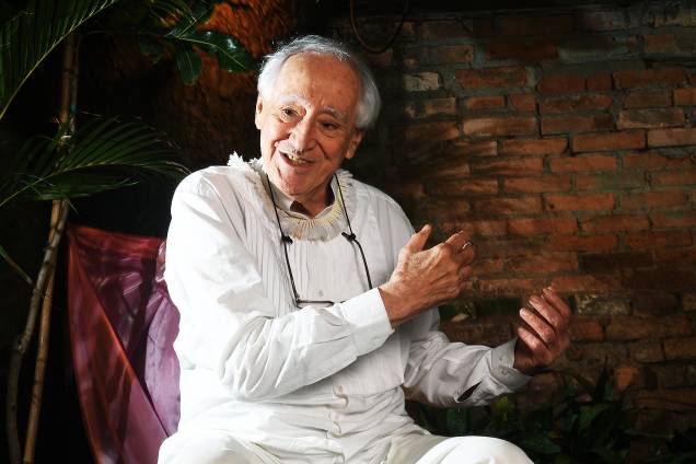 O dramaturgo Zé Celso, diretor do Teatro Oficina em entrevista ao site de VEJA O dramaturgo Zé Celso, diretor do Teatro Oficina em entrevista ao site de VEJA
