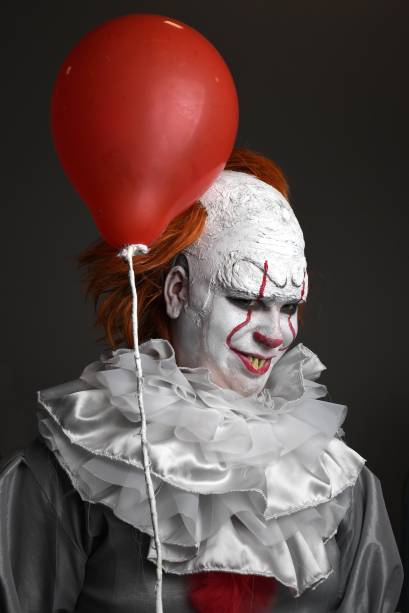 Cosplay do personagem Pennywise, do filme It: A coisa, na CCXP 2017, em São Paulo