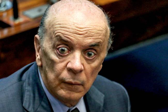 O senador José Serra