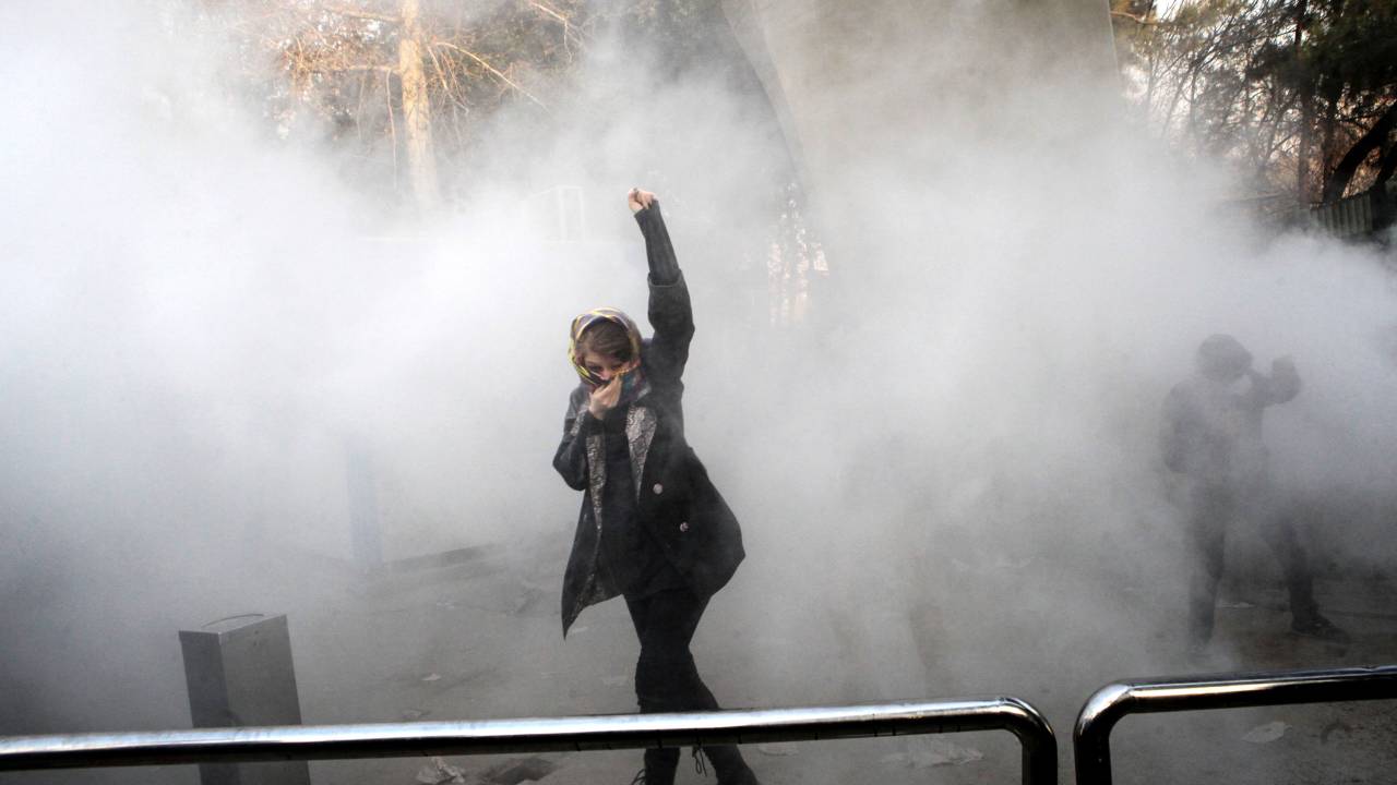 Opositores do presidente iraniano protestam em Teerã
