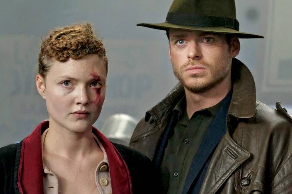 Holliday Grainger e Richard Madden em 'Electric Dreams' Holliday Grainger e Richard Madden em 'Electric Dreams'
