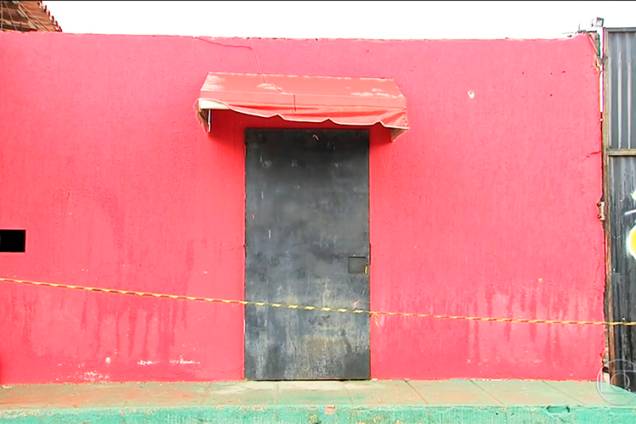 ´´Forro do Gagó´´, palco da chacina em Fortaleza (CE), é isolado por policiais - 27/01/2018 ´´Forro do Gagó´´, palco da chacina em Fortaleza (CE), é isolado por policiais - 27/01/2018