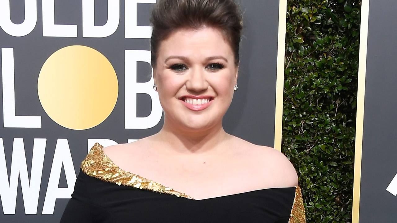 A cantora Kelly Clarkson no Globo de Ouro 2018
