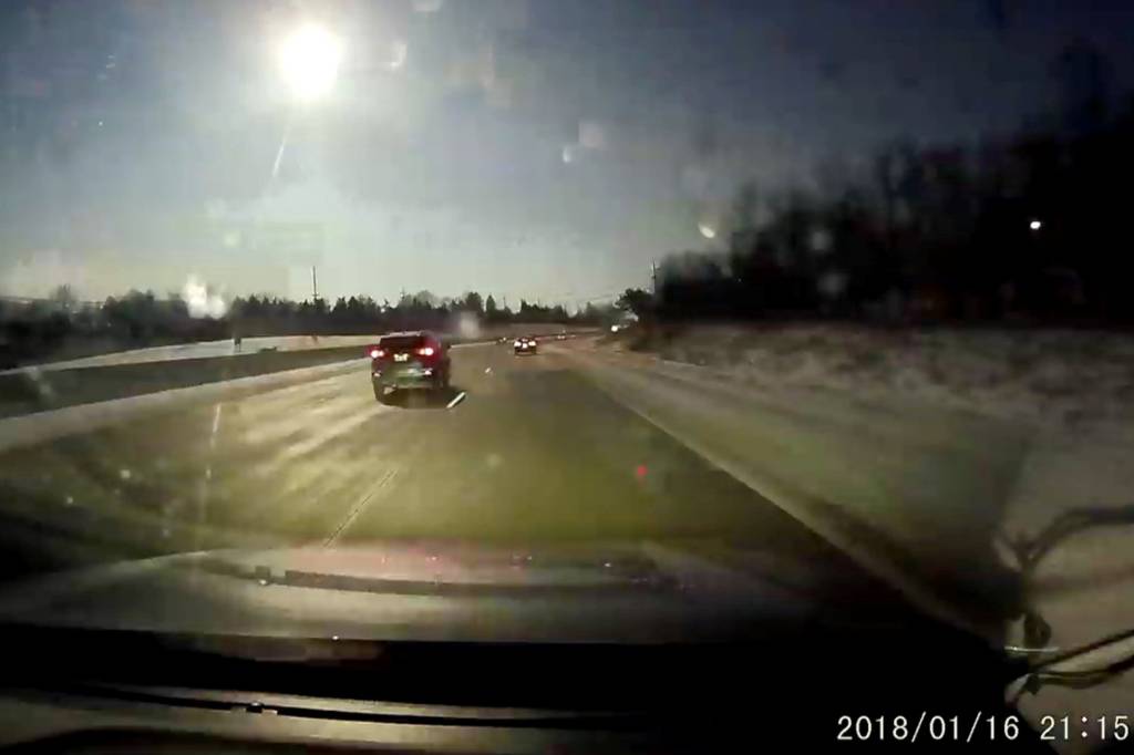 Meteorito cai perto de Detroit, nos Estados Unidos