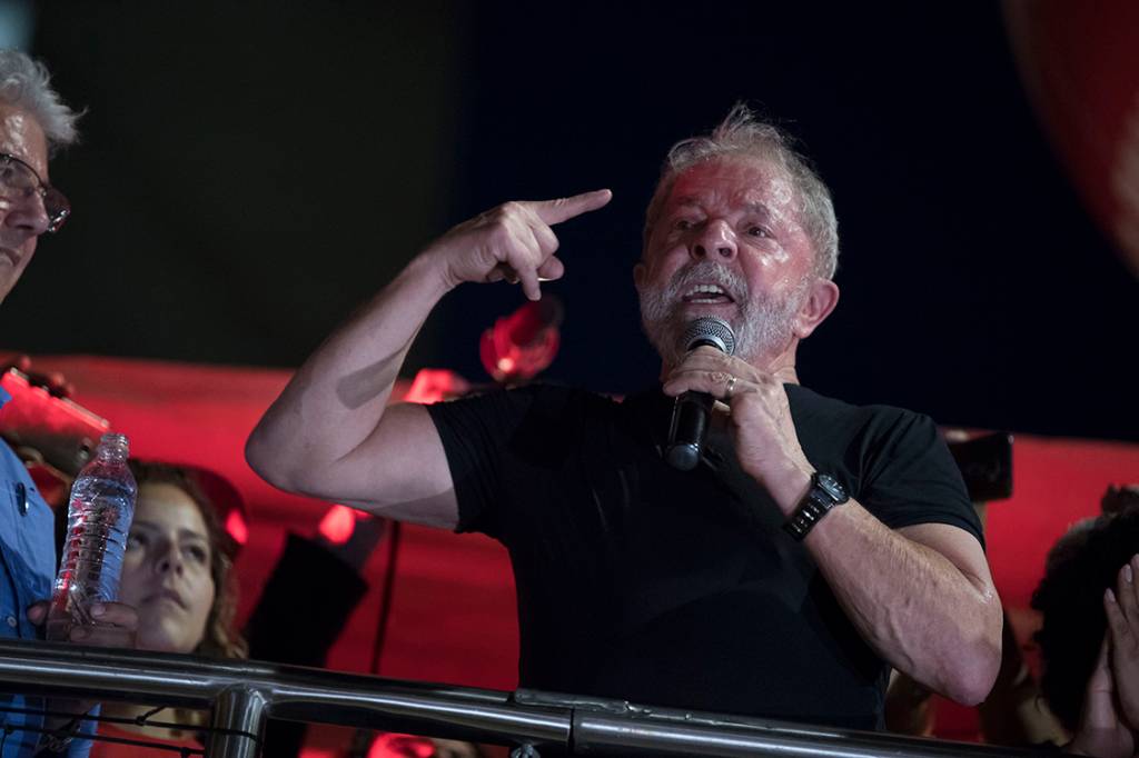 O auxílio-moradia de Lula incluiu casas no campo e na praia