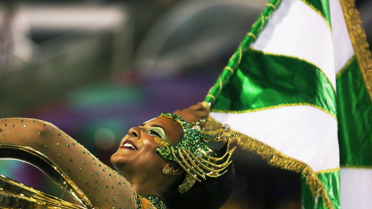 Com o enredo ´O império do samba na rota da China´, a escola de samba Império Serrano realiza desfile no Sambódromo da Marquês de Sapucaí - 11/02/2018