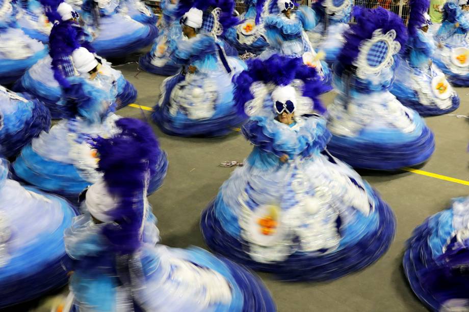 Desfile da escola de samba Unidos do Peruche, no Sambódromo do Anhembi, em São Paulo, durante a primeira noite do Carnaval paulistano - 10/02/2018