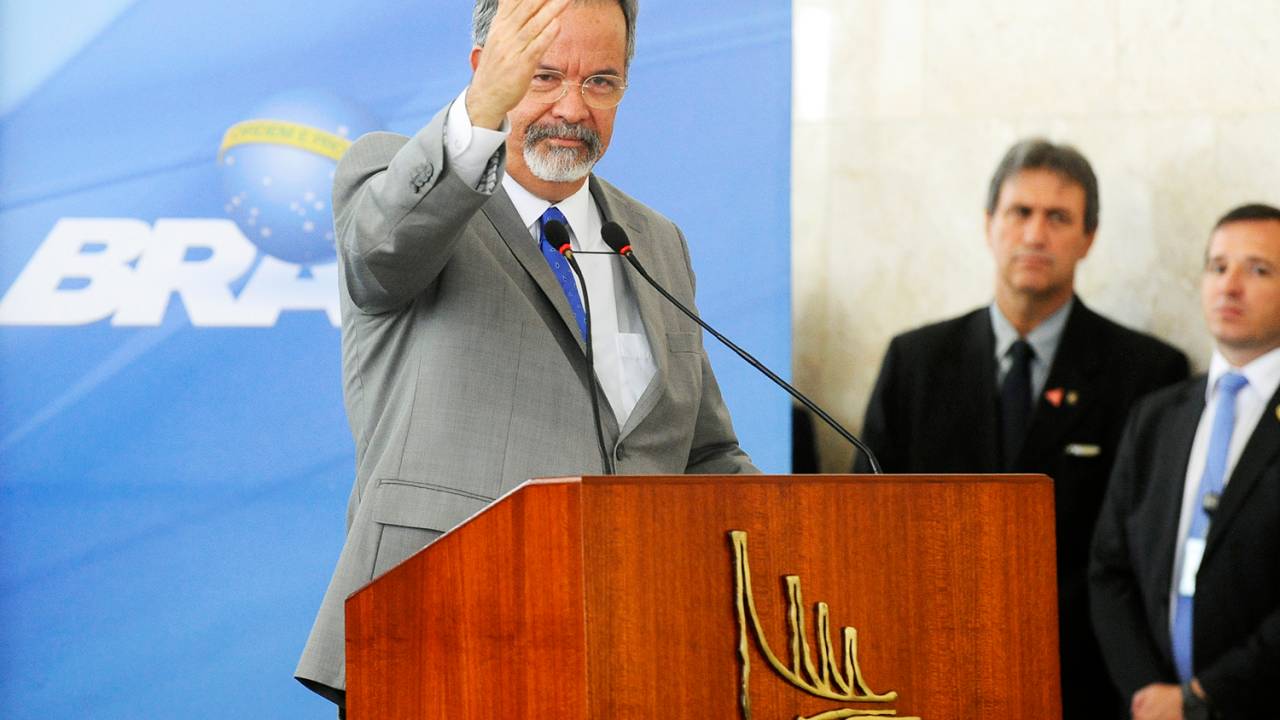 Raul Jungmann toma posse como ministro da Segurança Pública, durante cerimônia realizada em Brasília (DF) - 27/02/2018
