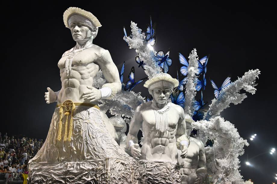 Carro alegórico da escola de samba Gaviões da Fiel durante o desfile de carnaval em São Paulo, no Sambódromo do Anhembi - 11/02/2018 Carro alegórico da escola de samba Gaviões da Fiel durante o desfile de carnaval em São Paulo, no Sambódromo do Anhembi - 11/02/2018