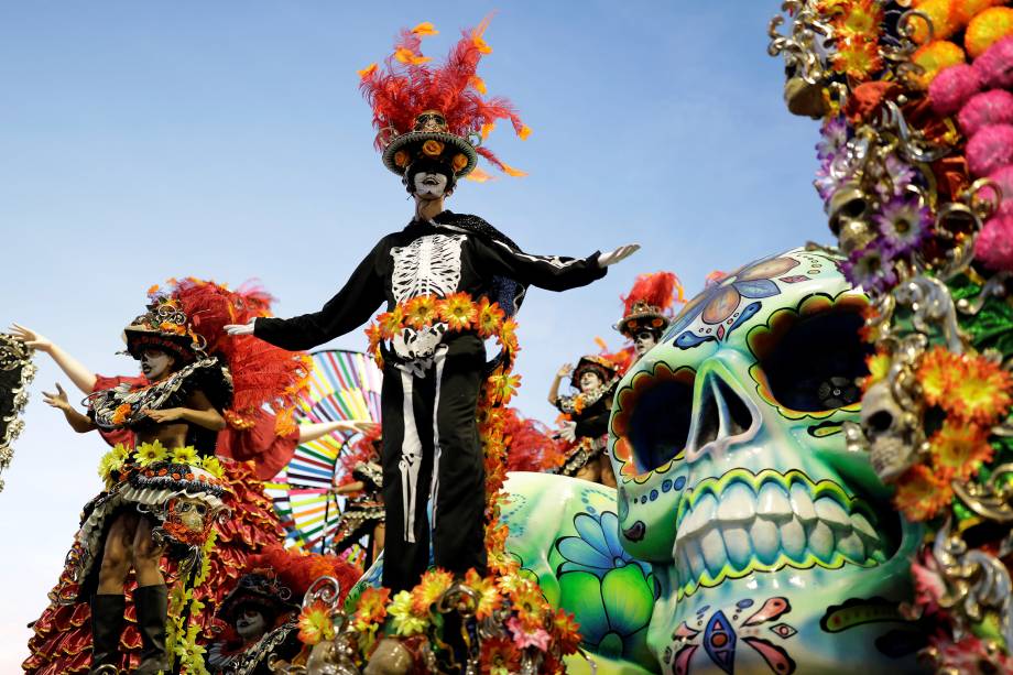 Carro alegórico da escola de samba Unidos de Vila Maria durante o desfile de carnaval em São Paulo, no Sambódromo do Anhembi - 11/02/2018 Carro alegórico da escola de samba Unidos de Vila Maria durante o desfile de carnaval em São Paulo, no Sambódromo do Anhembi - 11/02/2018