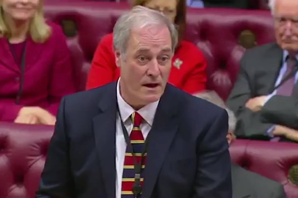 Político renuncia por atraso de 2 minutos a sessão no Parlamento