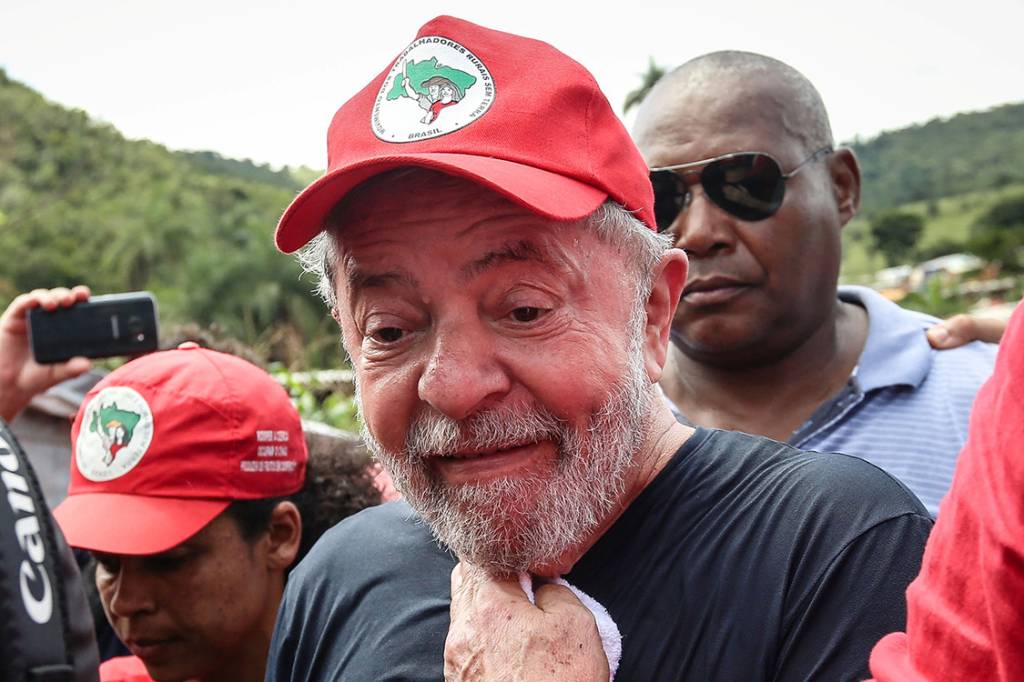 Lula é o Tiradentes de galinheiro