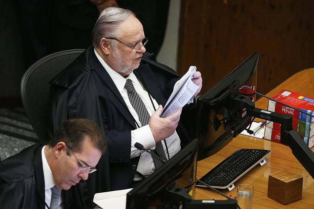 O Ministro do Superior Tribunal de Justiça (STJ), Felix Fischer, relator do pedido do ex-presidente Luiz Inácio Lula da Silva para evitar prisão após segunda instância - 06/03/2018 O Ministro do Superior Tribunal de Justiça (STJ), Felix Fischer, relator do pedido do ex-presidente Luiz Inácio Lula da Silva para evitar prisão após segunda instância - 06/03/2018