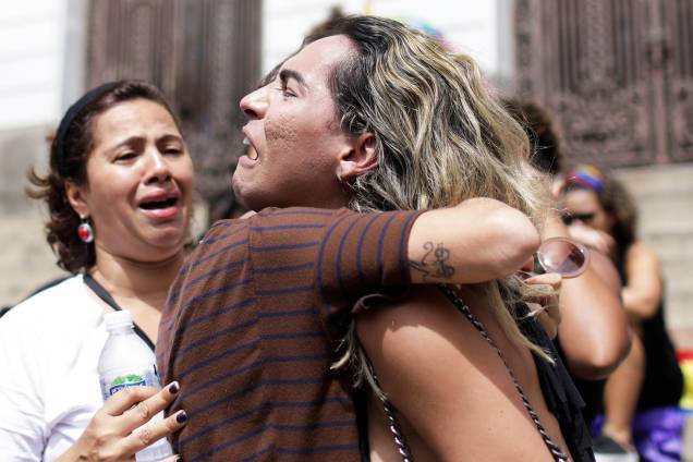 Manifestantes protestam em frente à Câmara Municipal do Rio de Janeiro (RJ), após a vereadora Marielle Franco (PSOL) ser assassinada dentro de veículo - 15/03/2018 Manifestantes protestam em frente à Câmara Municipal do Rio de Janeiro (RJ), após a vereadora Marielle Franco (PSOL) ser assassinada dentro de veículo - 15/03/2018