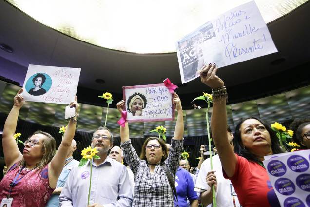 Deputados realizam homenagem à Marielle Franco (PSOL-RJ), morta a tiros dentro de veículo - 15/03/2018 Deputados realizam homenagem à Marielle Franco (PSOL-RJ), morta a tiros dentro de veículo - 15/03/2018