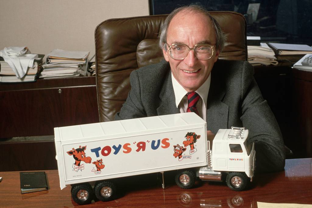 Charles Lazarus