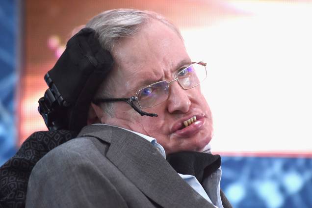 Stephen Hawking assiste à Iniciativa de Exploração do Novo Espaço "Breakthrough Starshot" realizada no One World Observatory, em Nova York - 12/04/2016 Stephen Hawking assiste à Iniciativa de Exploração do Novo Espaço "Breakthrough Starshot" realizada no One World Observatory, em Nova York - 12/04/2016