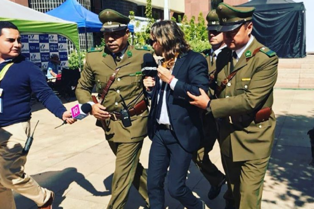 Repórter do CQC chileno indaga Temer sobre corrupção e é expulso