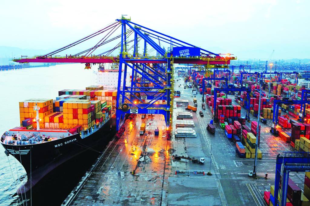 OCDE vê crescimento global maior sem tensão comercial com EUA