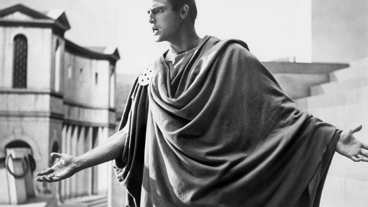 O ator Marlon Brando, no filme 'Júlio César' (1953)