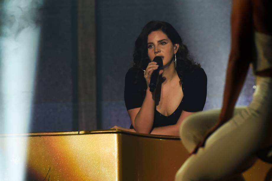 A cantora Lana Del Rey se apresenta no último dia do Lollapalooza 2018, em São Paulo