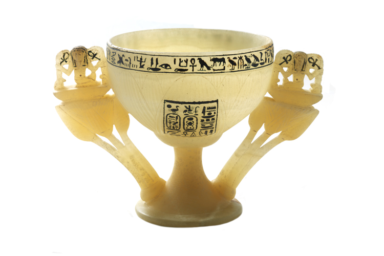 Objetos encontrados na tumba de Tutankhamun usados na exposição King Tut: Tesouros do faraó dourado Objetos encontrados na tumba de Tutankhamun usados na exposição King Tut: Tesouros do faraó dourado