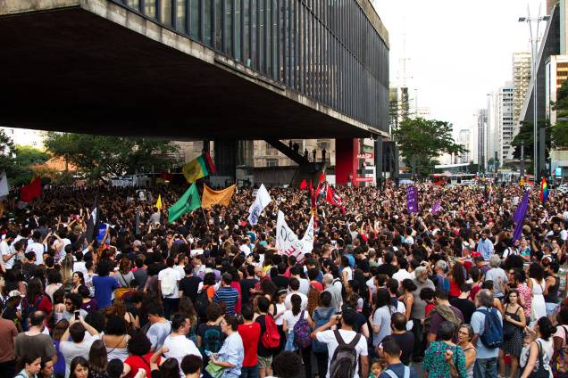 Manifestantes protestam pela morte da vereadora Marielle Franco (PSOL) e do motorista Anderson Gomes, na avenida Paulista, São Paulo - 15/03/2018 Manifestantes protestam pela morte da vereadora Marielle Franco (PSOL) e do motorista Anderson Gomes, na avenida Paulista, São Paulo - 15/03/2018