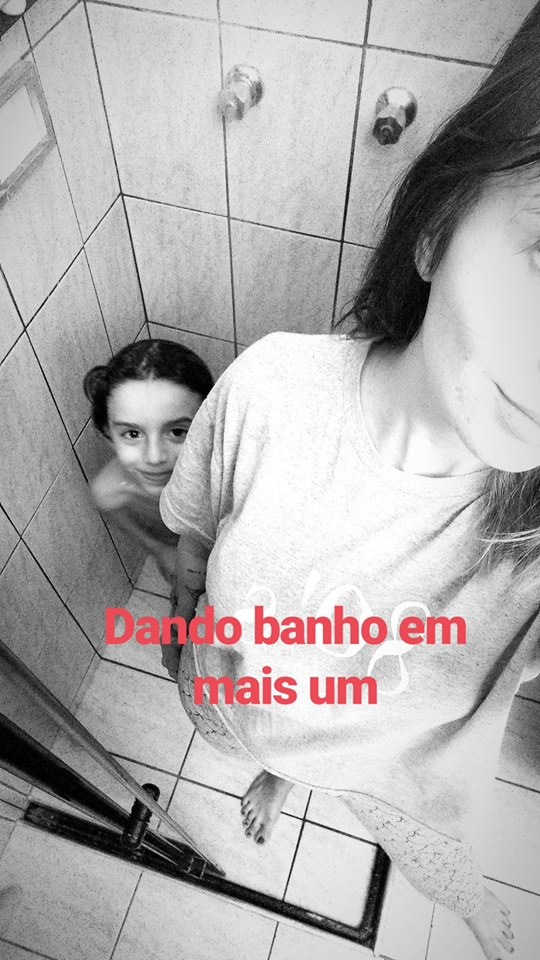 Maria Emília Dinat decidiu desabafar nas redes sociais sobre a dura rotina das mães