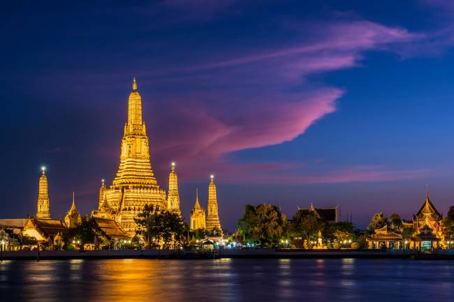 Templo Wat Arun em Bangkok, na Tailândia