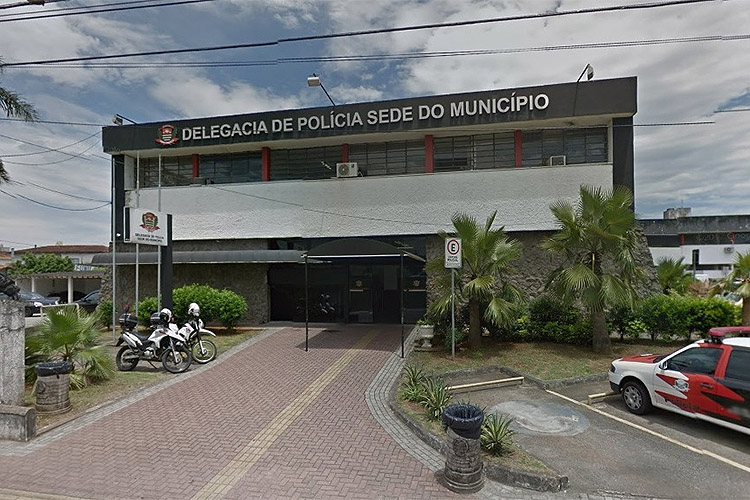 Polícia investiga estupro de menina de 11 anos por 14 homens no litoral de SP