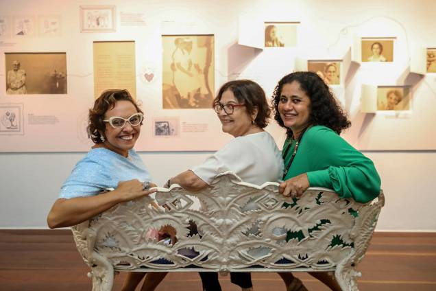 Elaine Hazin, Tania Fraccaroli e Ju Velloso, curadoras da exposição Elaine Hazin, Tania Fraccaroli e Ju Velloso, curadoras da exposição