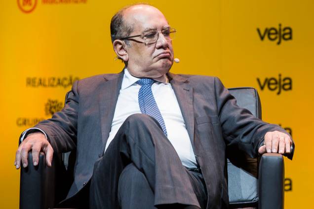 Um dos alvos preferidos de <em>fake news</em>, o ministro do STF Gilmar Mendes foi o segundo entrevistado do dia no fórum Amarelas ao Vivo - 24/04/2018 Um dos alvos preferidos de <em>fake news</em>, o ministro do STF Gilmar Mendes foi o segundo entrevistado do dia no fórum Amarelas ao Vivo - 24/04/2018