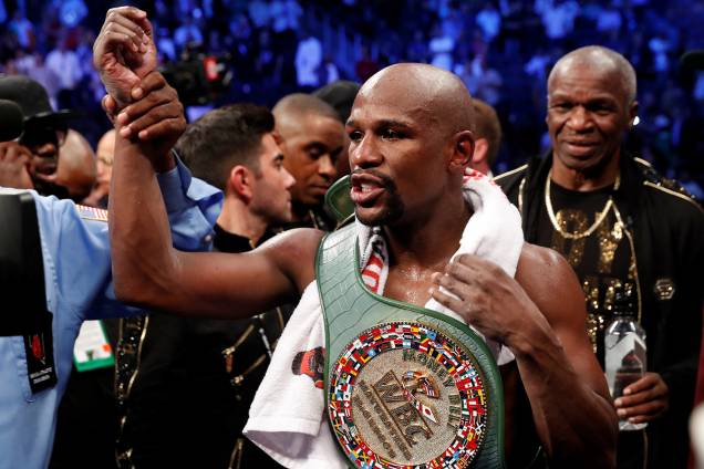 1. O ex-boxeador Floyd Mayweather Jr - <span>US$ 285 milhões</span> 1. O ex-boxeador Floyd Mayweather Jr - <span>US$ 285 milhões</span>