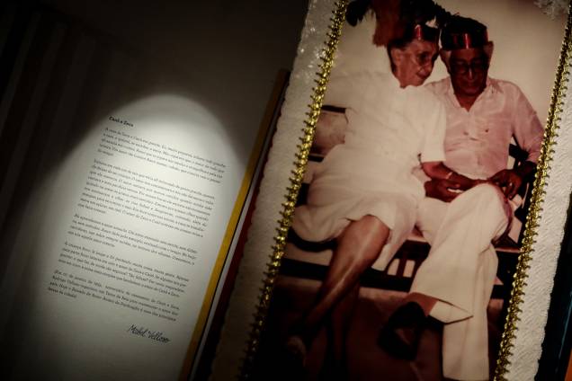 Foto mostra Dona Canô e seu marido, Zeca, em exposição em Salvador Foto mostra Dona Canô e seu marido, Zeca, em exposição em Salvador