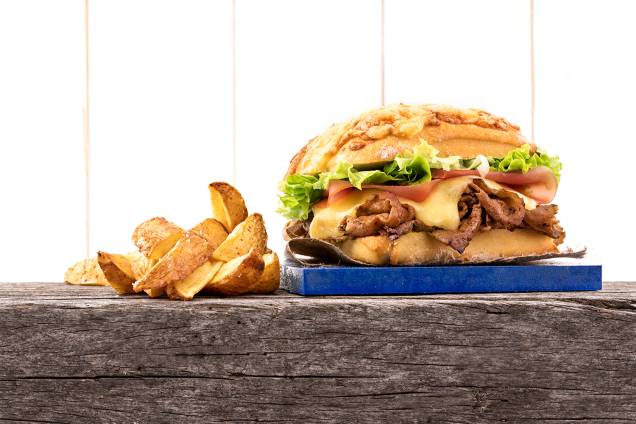 Lanche da França, lançado pela rede Frango Assado Lanche da França, lançado pela rede Frango Assado