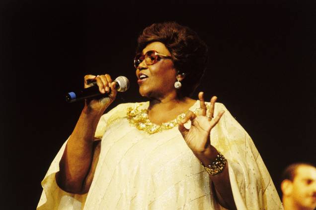 Ivone Lara, cantora, no Terceiro Festival de Percussão, no Teatro Castro Alves em 1996 Ivone Lara, cantora, no Terceiro Festival de Percussão, no Teatro Castro Alves em 1996