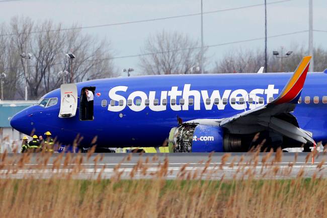 Avião da Southwest Airlines faz pouso forçado na Filadélfia