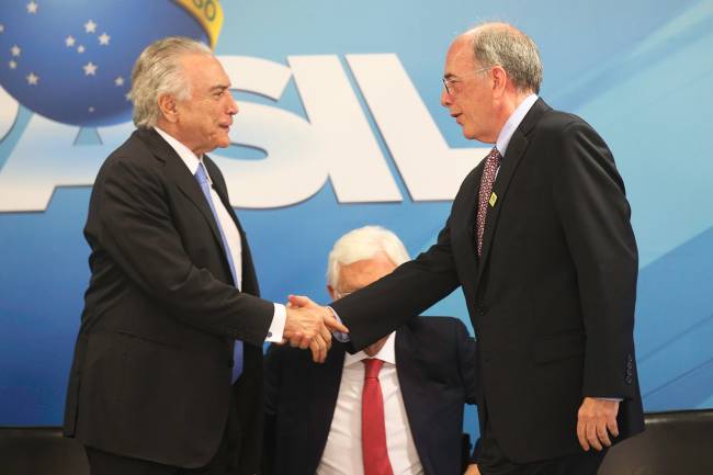 O presidente Michel Temer e o presidente da Petrobras, Pedro Parente, participam da divulgação do Plano de Negócios e Gestão 2018-2022 da Petrobras – 21/12/2017