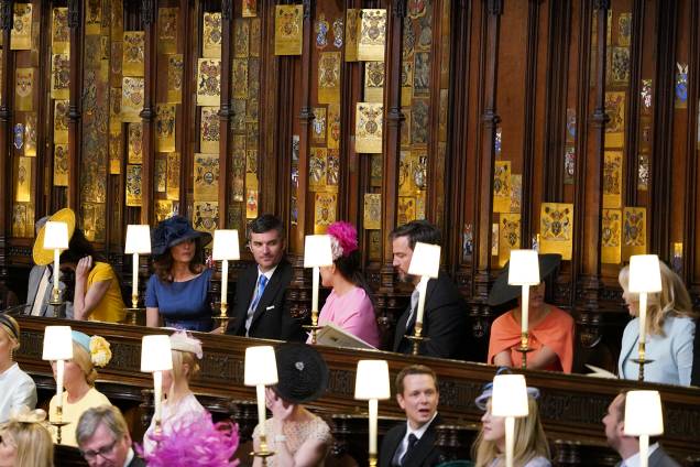 George Clooney, Amal Clooney, Silver Tree, Abraham Levy, Celine Khavarani, Markus Anderson, Janina Gavankar e Jill Smoller tomam seus assentos na Capela de São Jorge para participar da cerimônia de casamento entre o rpíncipe Harry e Meghan Markle - 19/05/2018 George Clooney, Amal Clooney, Silver Tree, Abraham Levy, Celine Khavarani, Markus Anderson, Janina Gavankar e Jill Smoller tomam seus assentos na Capela de São Jorge para participar da cerimônia de casamento entre o rpíncipe Harry e Meghan Markle - 19/05/2018