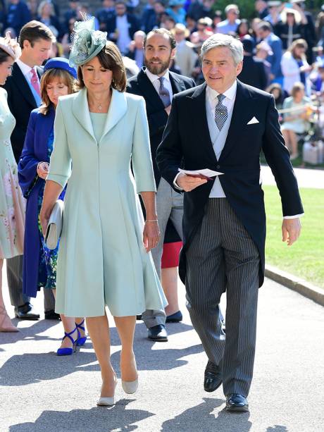 Carol Middleton e Michael Francis Middleton, pais de Kate e Pipa Middleton, chegam em Windsor para acompanhar a cerimônia de casamento entre o príncipe Harry e a atriz Meghan Markle - 19/05/2018 Carol Middleton e Michael Francis Middleton, pais de Kate e Pipa Middleton, chegam em Windsor para acompanhar a cerimônia de casamento entre o príncipe Harry e a atriz Meghan Markle - 19/05/2018